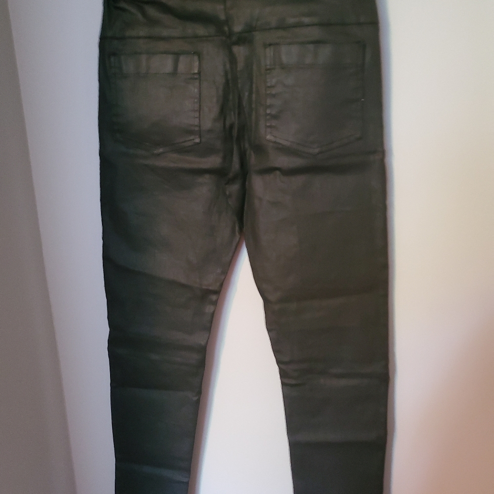 Pant - Picture 2 of 5